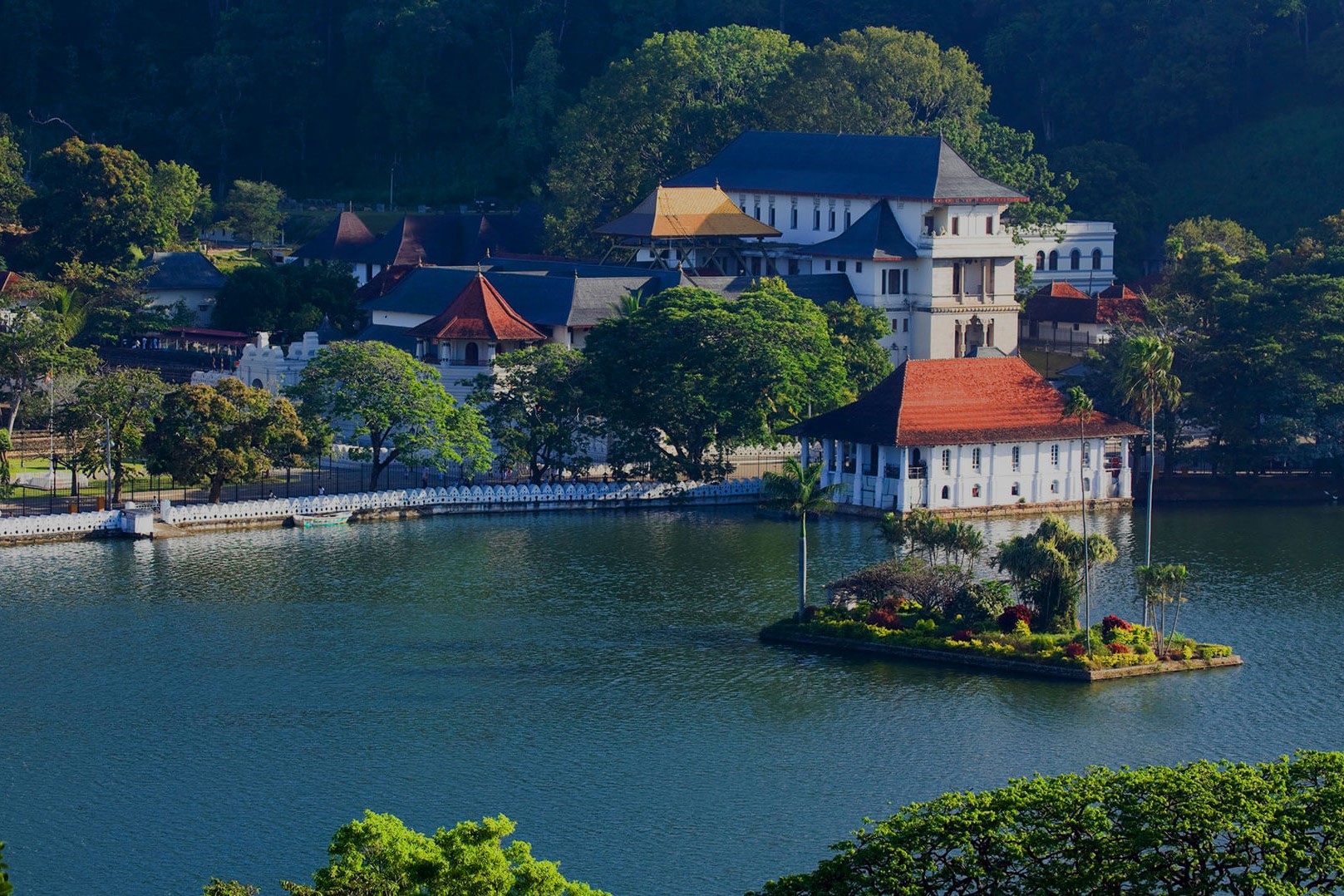 Kandy Lake